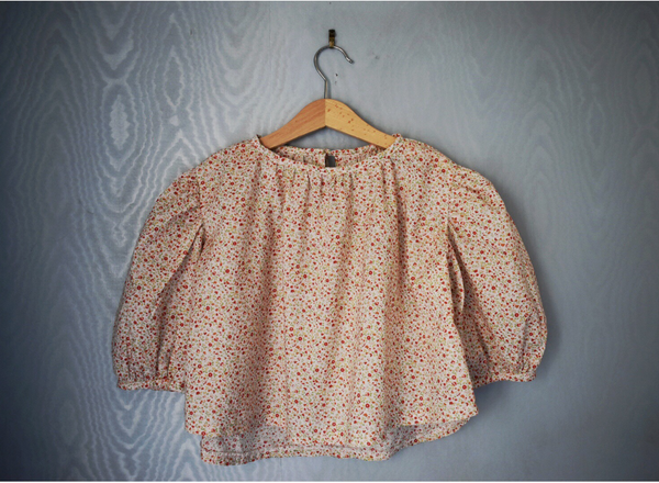 Dandelion Puff Blouse in Red Flowers
